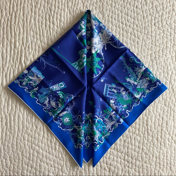 NWT Hermes La Folle Parade Silk Scarf - Picture 9 of 14